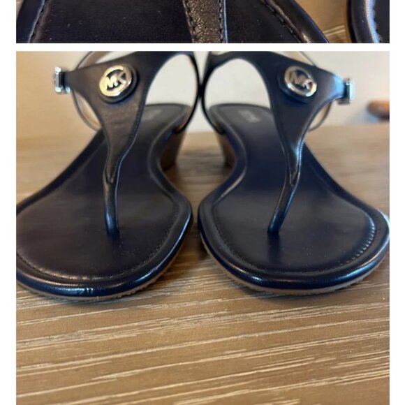 Navy Blue NWT Michael Kors Ramona T-Strap Leather Sandals - Picture 2 of 5